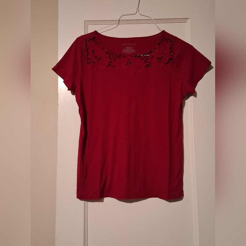 Ann Taylor purple floral  blouse